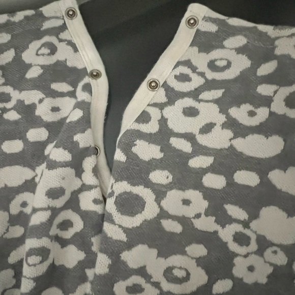 H&M Cárter different brands . Baby Outfit with Gray and White - Picture 8 of 8